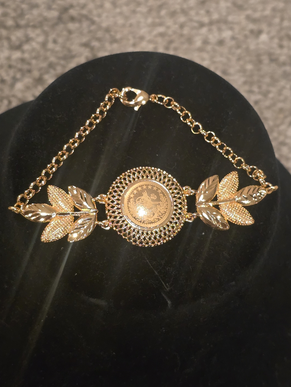 22kgp Dubai Gold Leaf Medallion Chain Bracelet - Women Jewelry - Picture 2 of 8